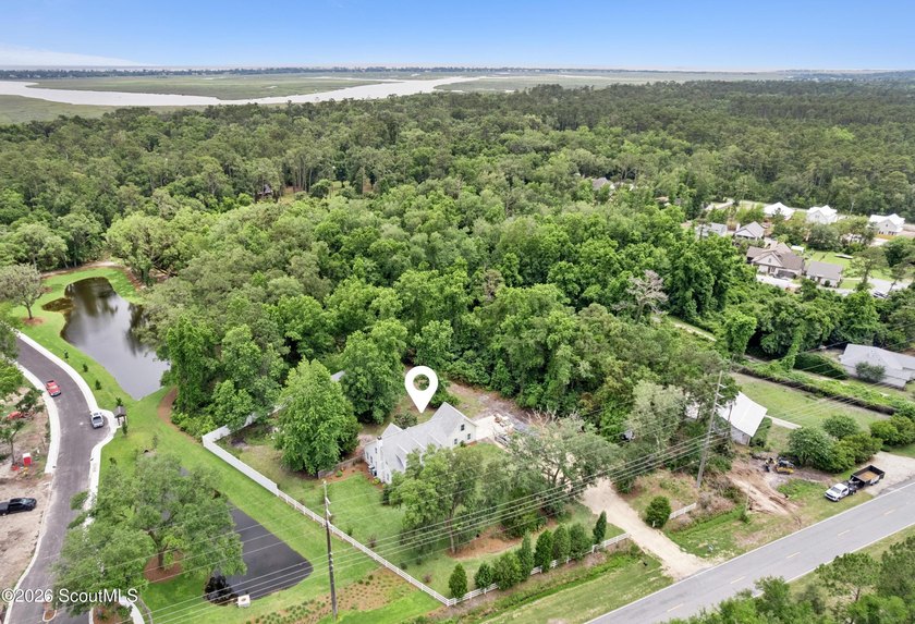 Perfect blend of refined coastal living and peaceful country - photo 4