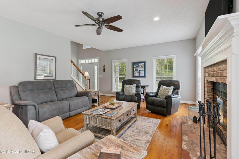 Perfect blend of refined coastal living and peaceful country - photo 9