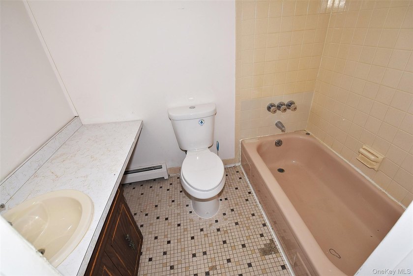 Welcome to 54 Grand Street-Your final destination. This very - photo 11