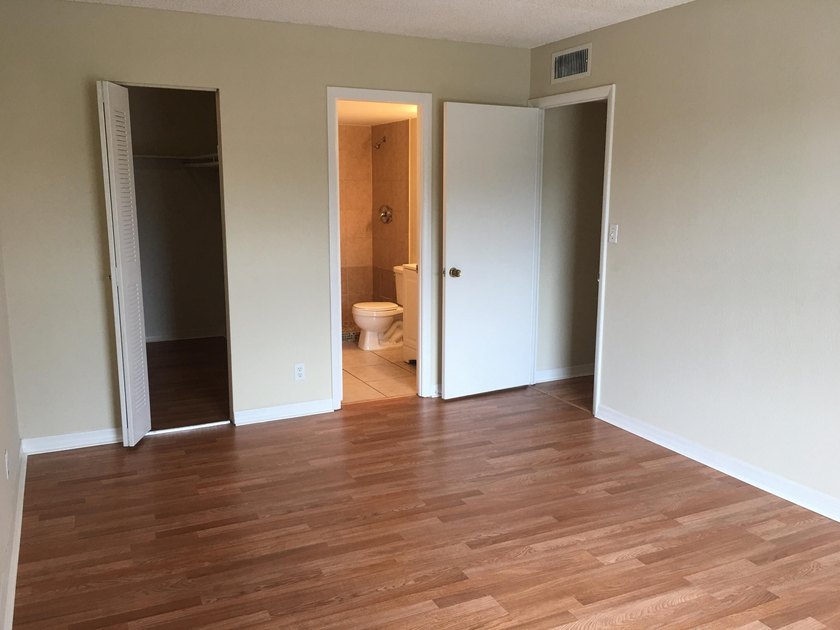 FOR SALE-Spacious 2 bedroom 2 bath second floor CORNER UNIT with - photo 9