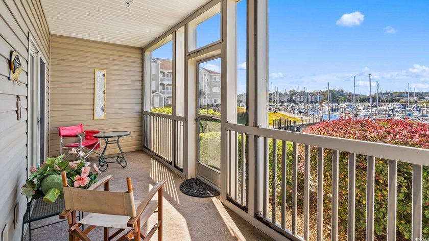 Located in desirable Harbourfront Villas, this fully furnished - photo 7
