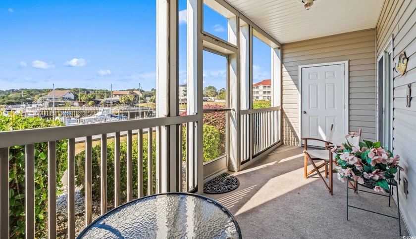 Located in desirable Harbourfront Villas, this fully furnished - photo 8