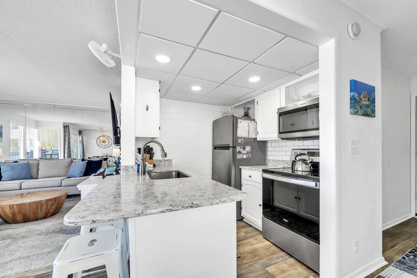 Sandpiper Cove 1013 is a beautifully updated coastal retreat - photo 8