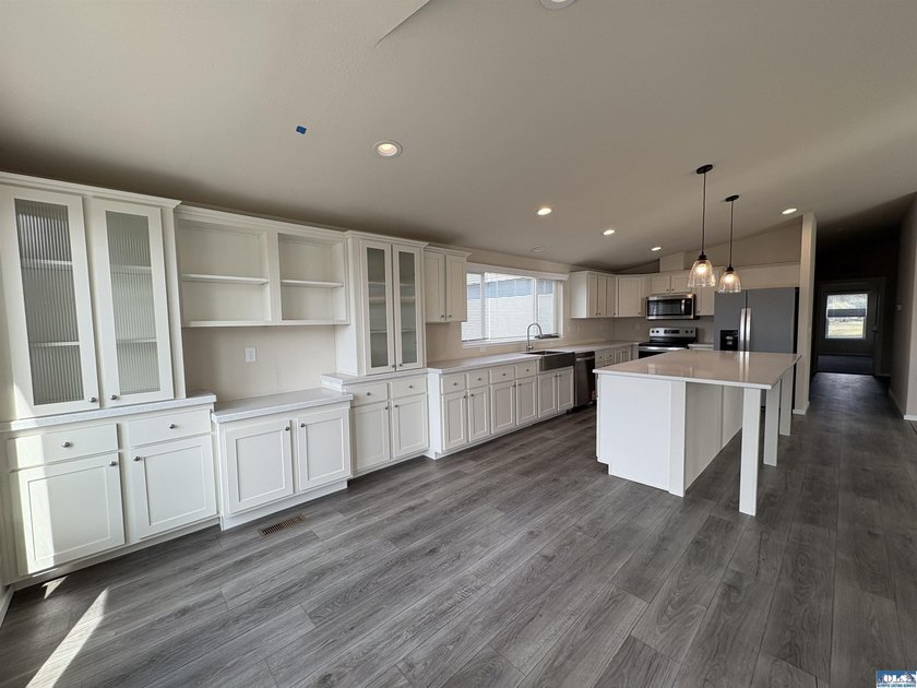 Experience Quality Community Living in Lavender Meadows. Within - photo 5