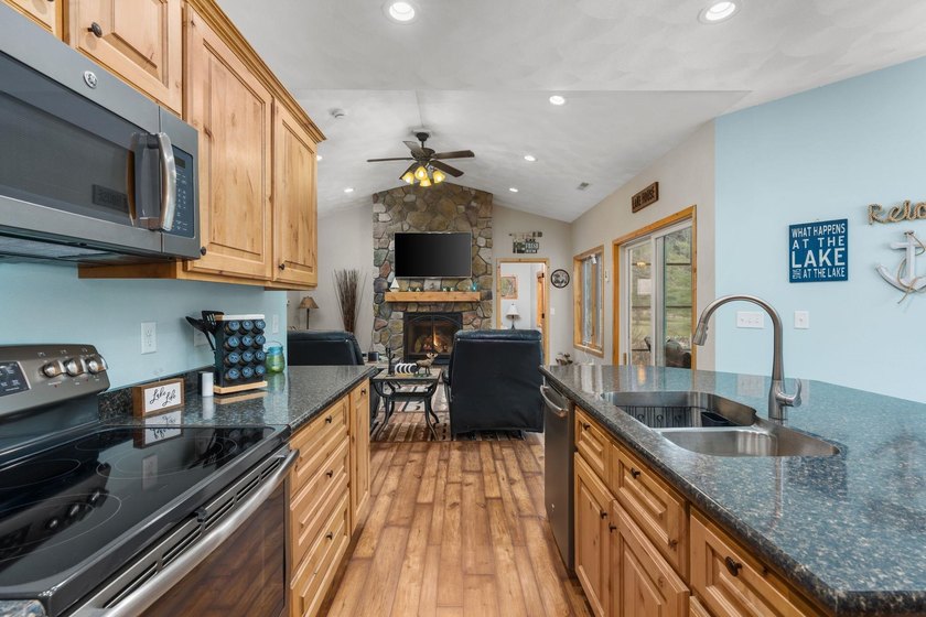 Live your best lake life at this stunning turnkey waterfront - photo 18