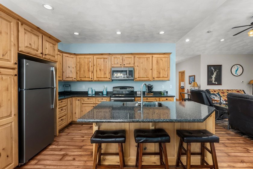 Live your best lake life at this stunning turnkey waterfront - photo 20