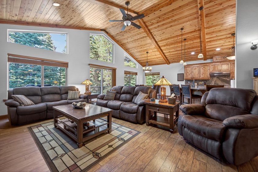Refined Single-Story Custom Home in Prestigious Lake Almanor - photo 5