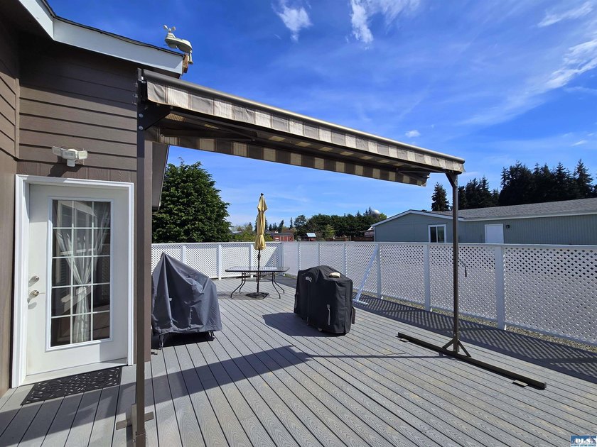Enjoy a perfect blend of country serenity and modern convenience - photo 4
