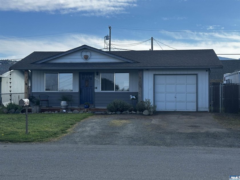 Charming Sequim Home with Modern Updates &amp; Walkable Location - photo 5