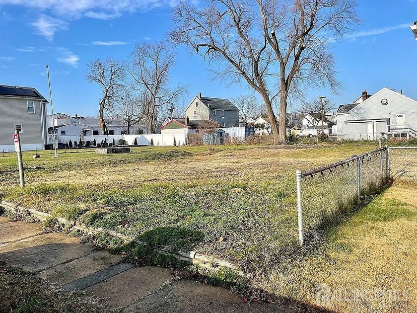 Build your dream home on this perfectly sized 50x100 lot in a - photo 5