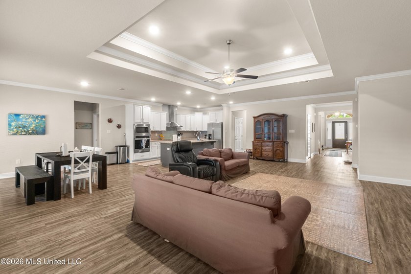 Spacious and full of potential, this 5-bedroom, 3-full-bath home - photo 13