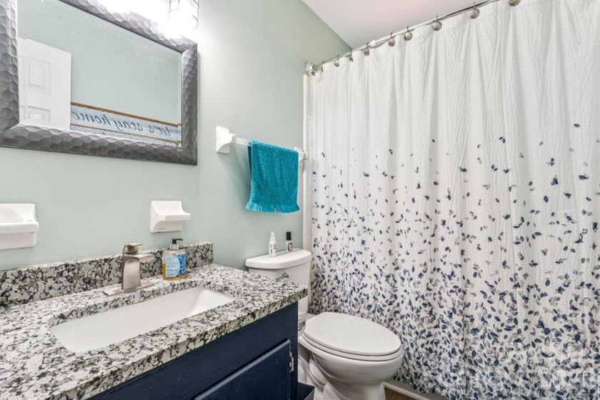 PRICE REDUCED!! Beautiful Lake Tillery home located in a - photo 19