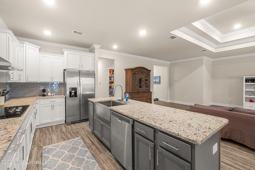 Spacious and full of potential, this 5-bedroom, 3-full-bath home - photo 19