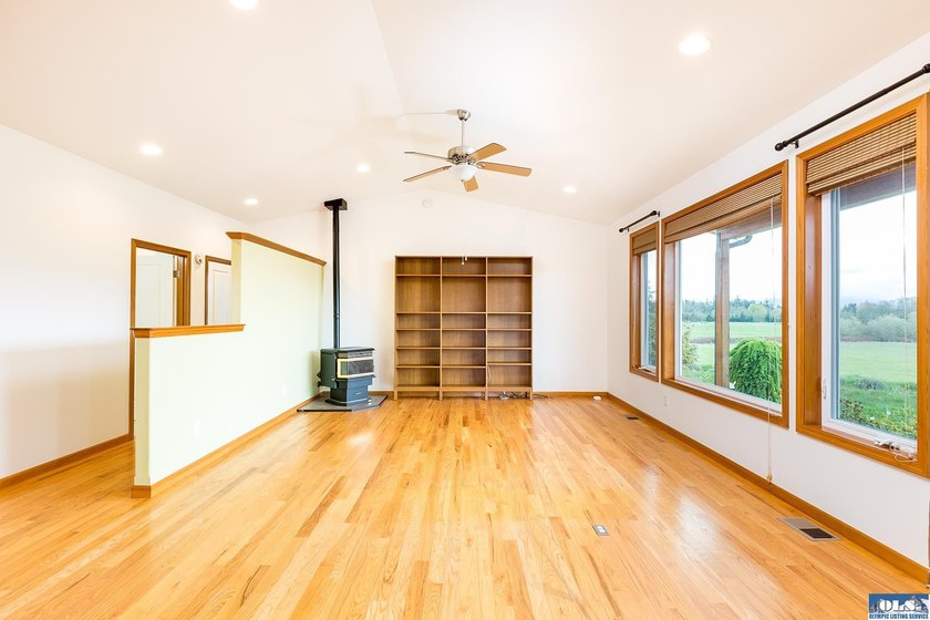 Incredible, sweeping Olympic Mountain Views from this home on - photo 4