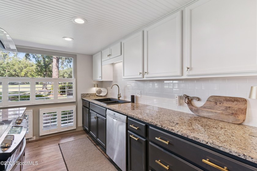 Nestled directly on the 1st Fairway of the prestigious Sea Palms - photo 5
