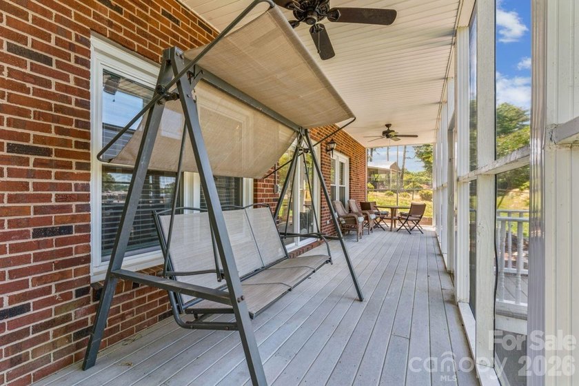 PRICE REDUCED!! Beautiful Lake Tillery home located in a - photo 34