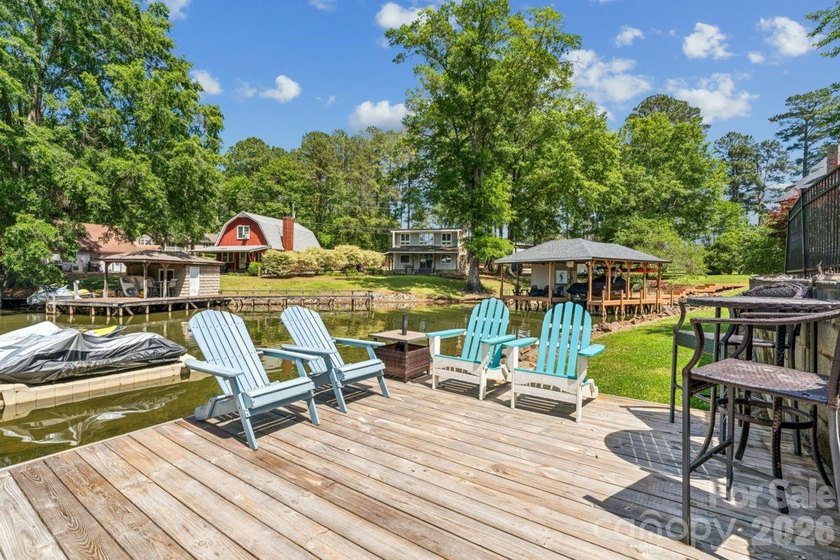 PRICE REDUCED!! Beautiful Lake Tillery home located in a - photo 38