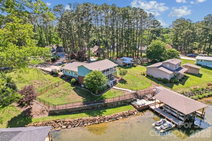 PRICE REDUCED!! Beautiful Lake Tillery home located in a - photo 42