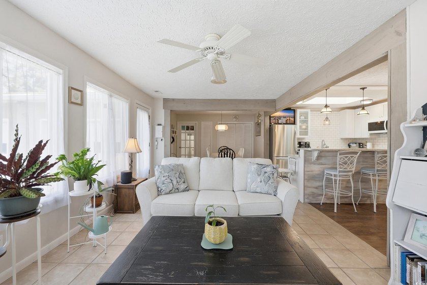 Enjoy gated coastal living with room for your boat, RV, hobbies - photo 10