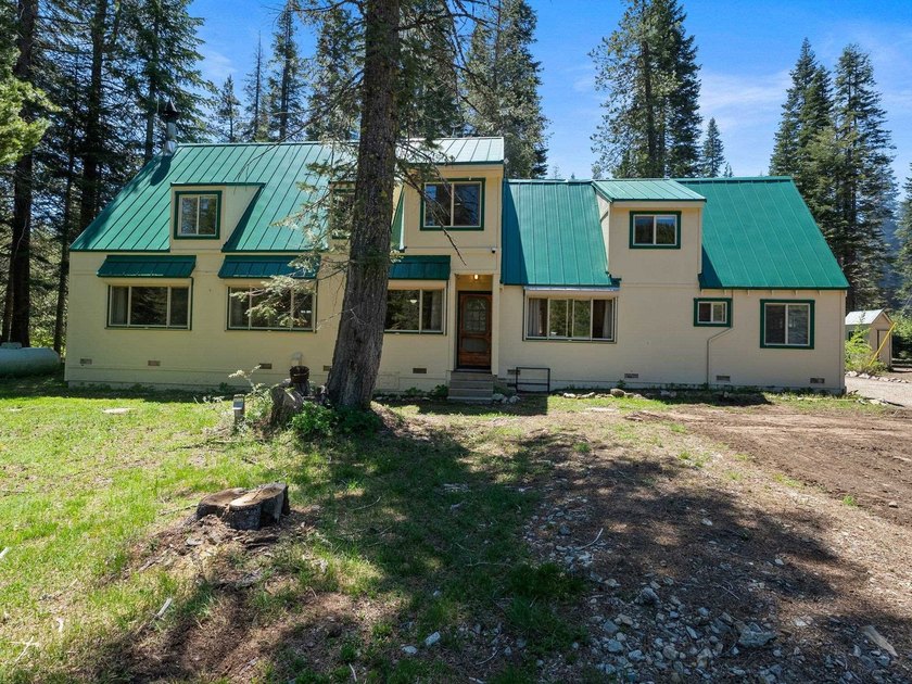 Welcome to paradise in the cozy community of Bucks Lake - photo 2