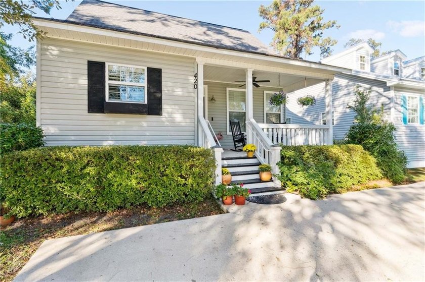 Back on the market through no fault of the sellers. Buyer had a - photo 3