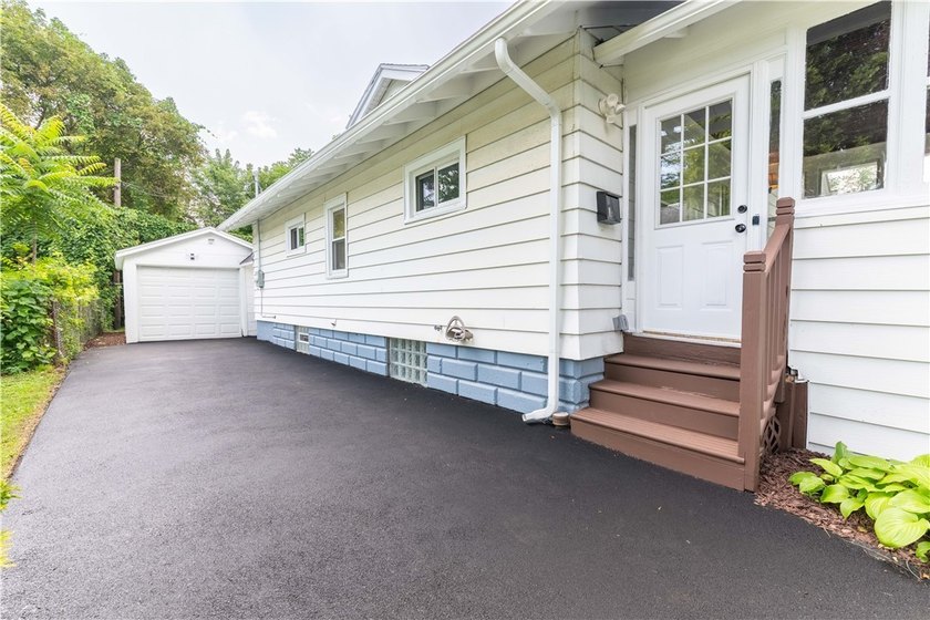 Welcome to 59 Cragg Road! This well-maintained ranch has been - photo 3