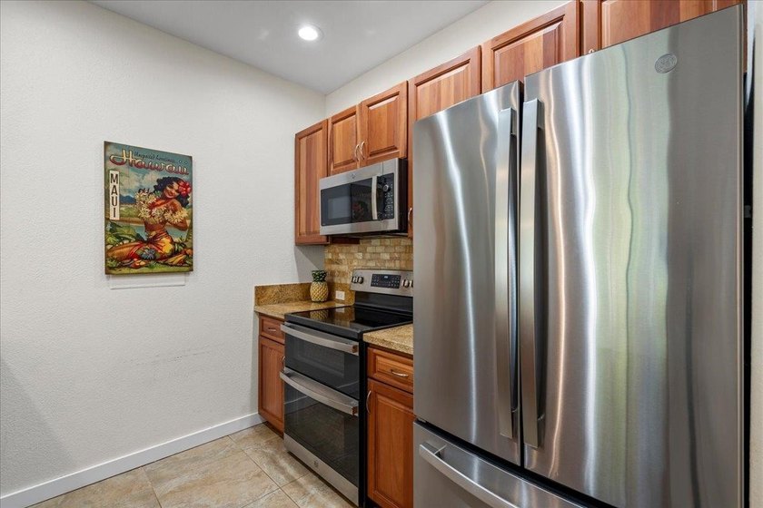 Secluded location, extensive upgrades, amazing price! Welcome to - photo 11