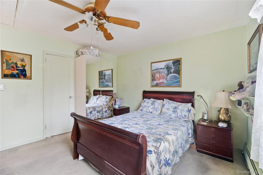 Charming 2 Bedrooms, 1 Full Bath Upper Unit in Bell Park Manor - photo 15