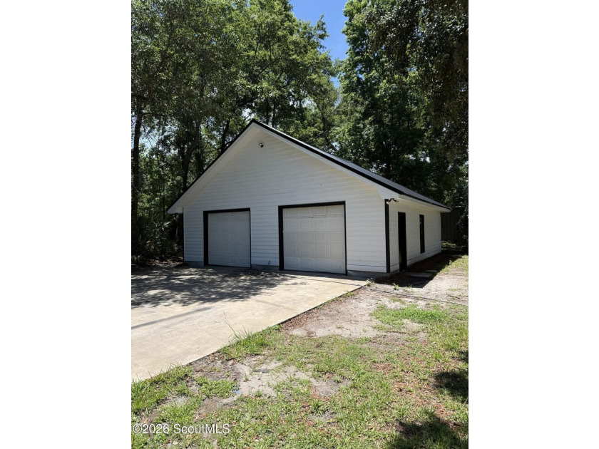 This house is totally remodeled new paint inside and out new - photo 3