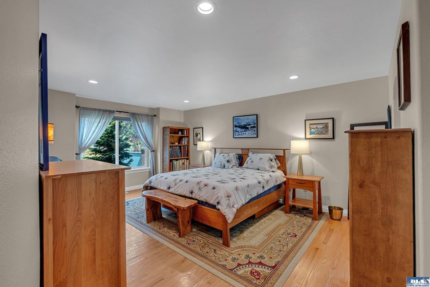 On Sunland's coveted Foursome Drive, this beautifully updated - photo 7