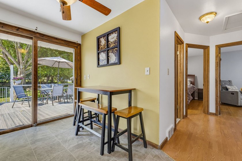Move right into this beautifully maintained ranch in a fantastic - photo 6
