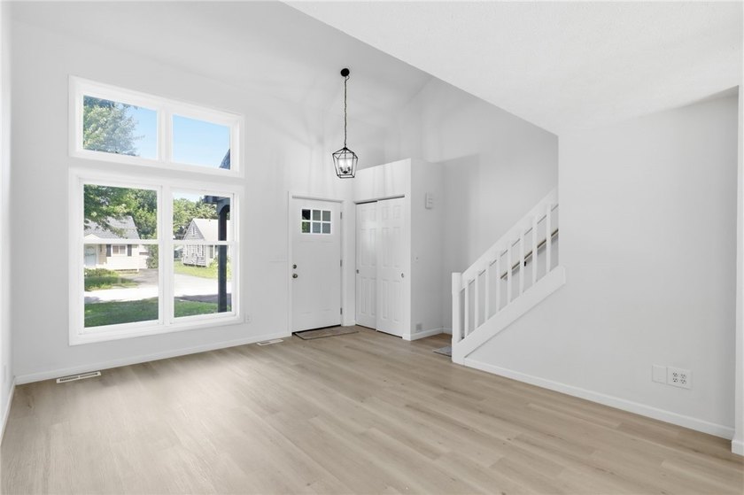 Welcome to 163 Sparling Drive! This 3-bedroom, 1.5-bath home - photo 3