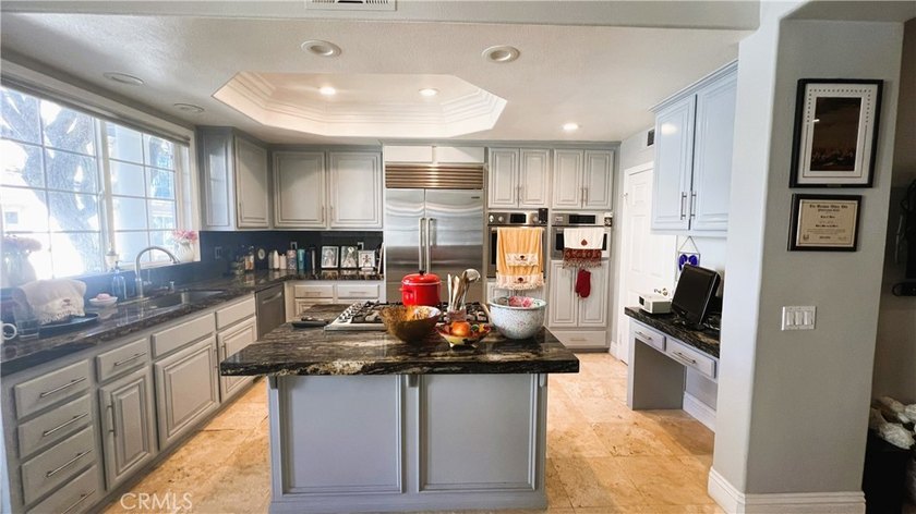 Enjoy sophisticated coastal living in this light-filled Newport - photo 11