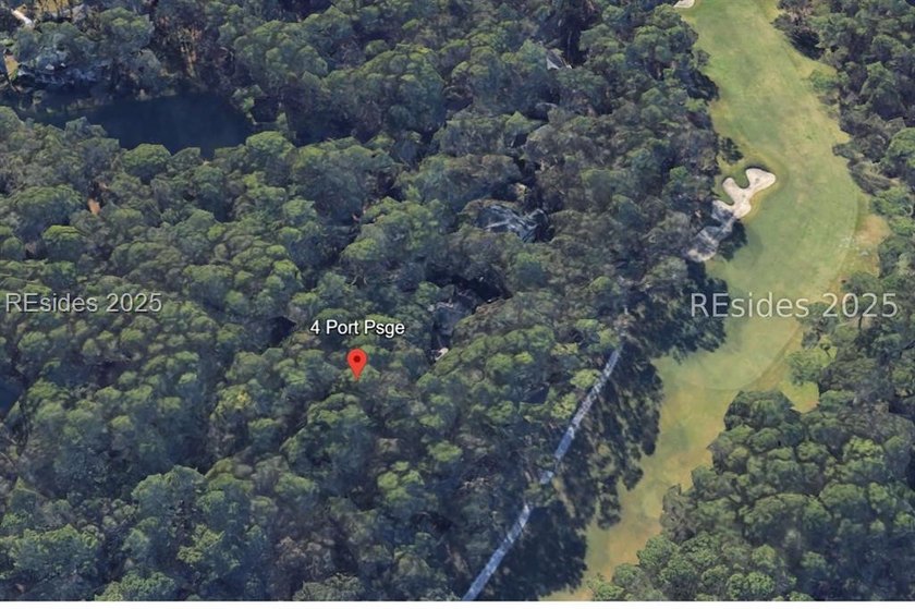Beautifully wooded golf view lot in the neighborhood of Port - photo 4