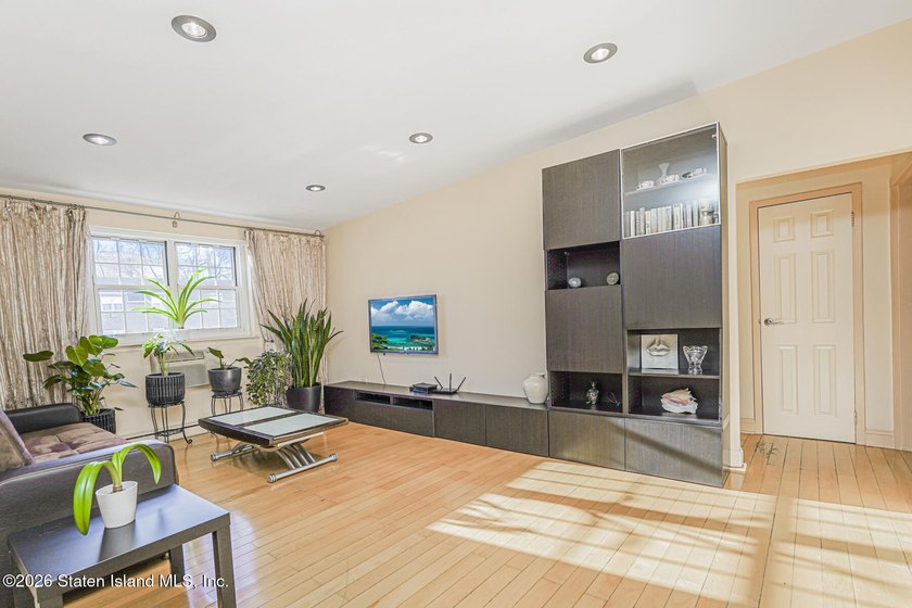 Discover an extraordinary opportunity to own a sun-drenched - photo 4