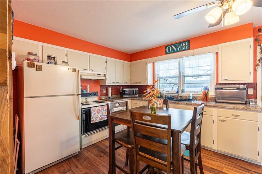 Lakefront Cabin Located at the 47 MM under $350k with Main - photo 13