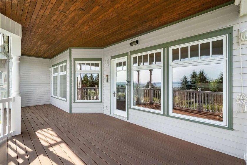 Experience refined living in this beautifully appointed - photo 14