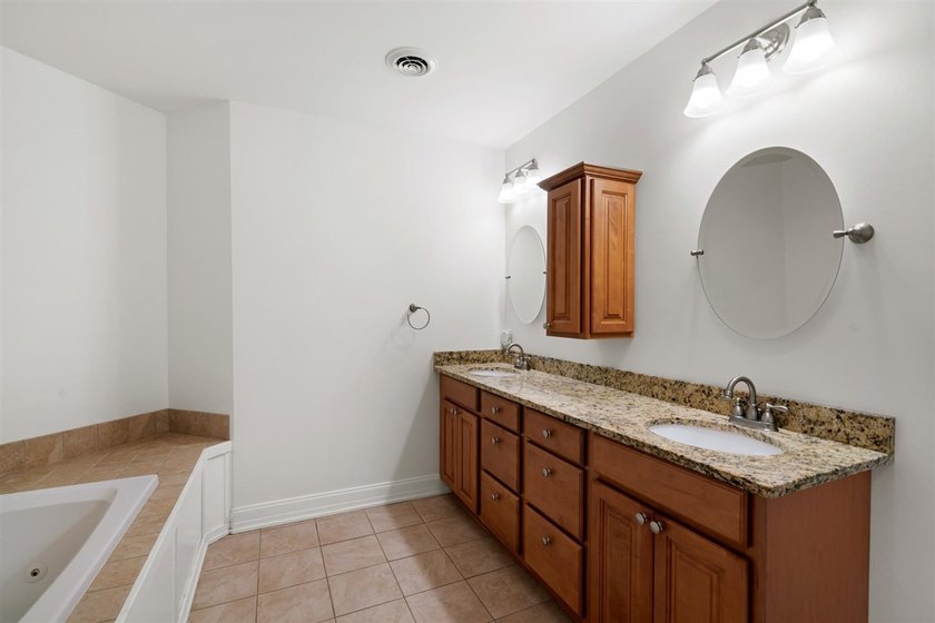 Experience refined living in this beautifully appointed - photo 24