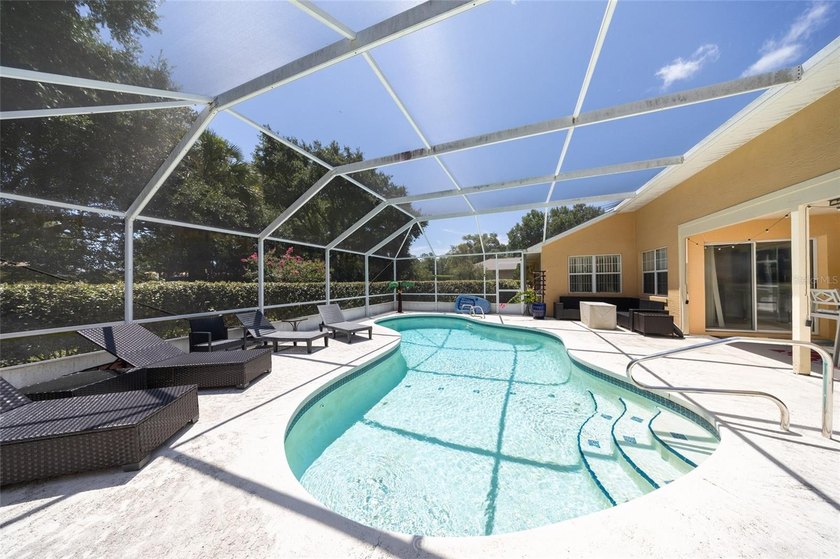 Arlington is a sought after Community with a natural hedge for - photo 26