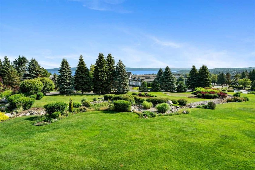 Experience refined living in this beautifully appointed - photo 33