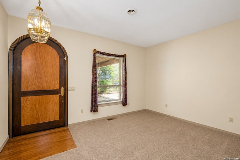 Multiple offer bid deadline is Sunday, July 19 at 5pm. Looking - photo 5