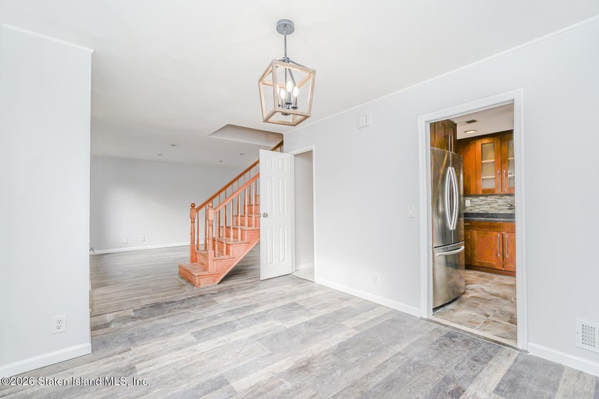 Welcome to The Oaks at Latourette, where comfort and convenience - photo 3