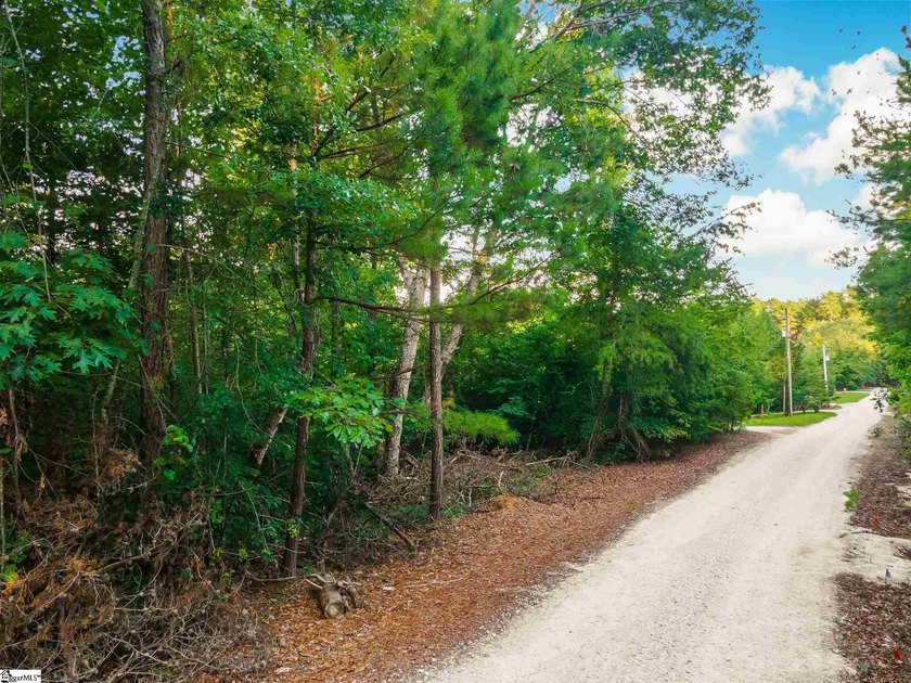 Listed by Ronnetta Griffin with Griffin Fine Real Estate. For - photo 14