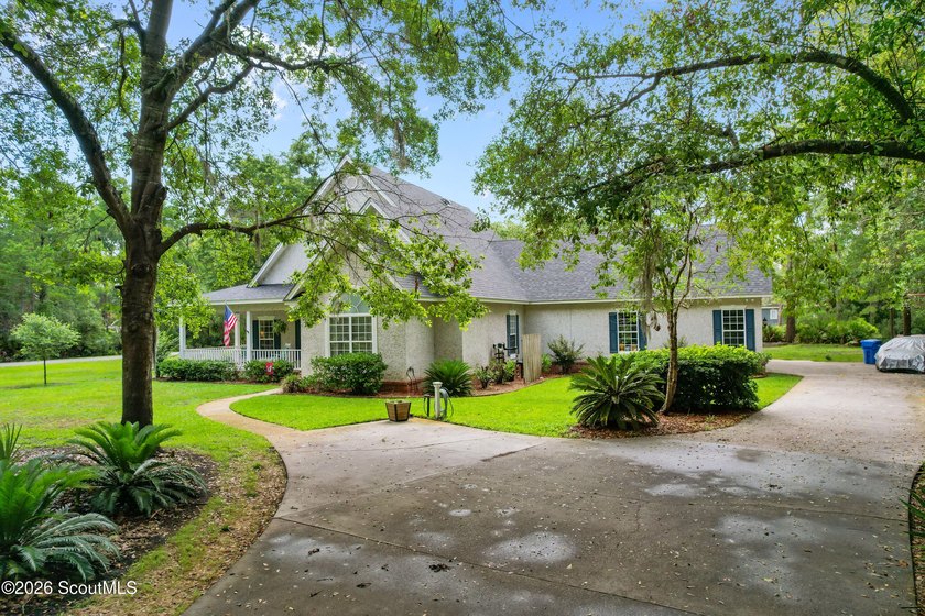 Freshly renovated and offering the rare combination of space - photo 47