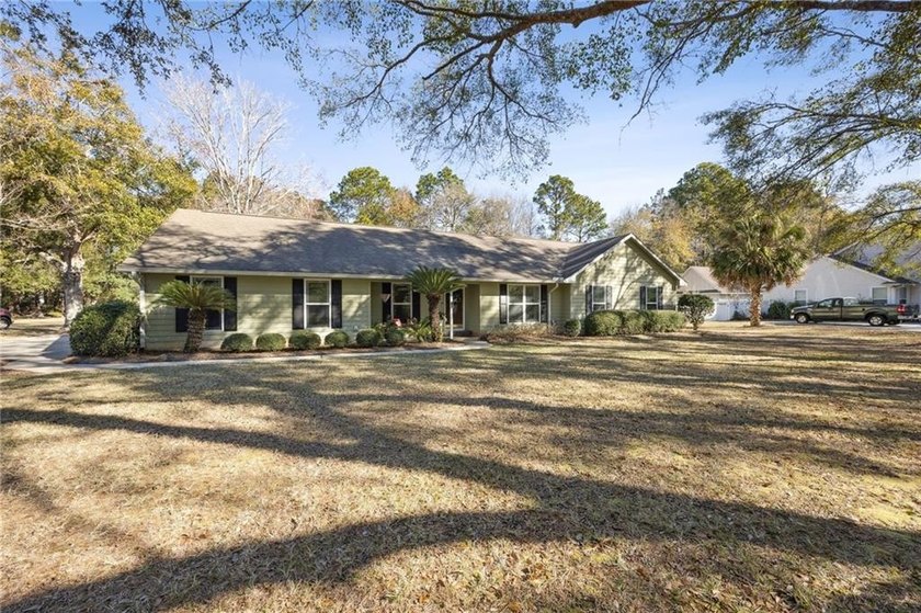 Warning: this house may cause spontaneous pool parties! Located - photo 4