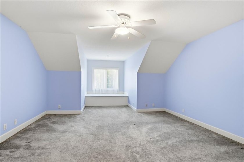 You will not want to miss the opportunity to own this 3-bedroom - photo 19