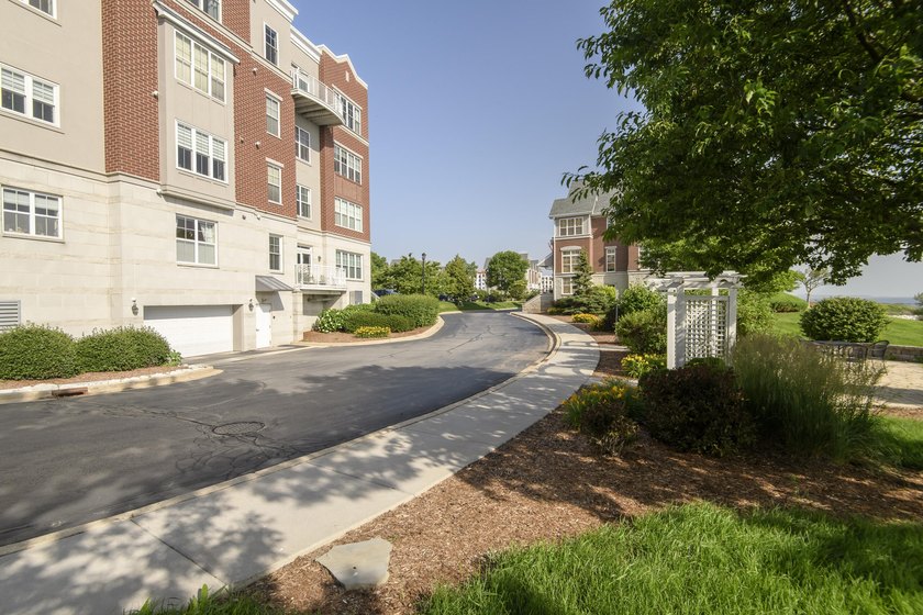 Experience easy, low-maintenance living in this inviting - photo 25