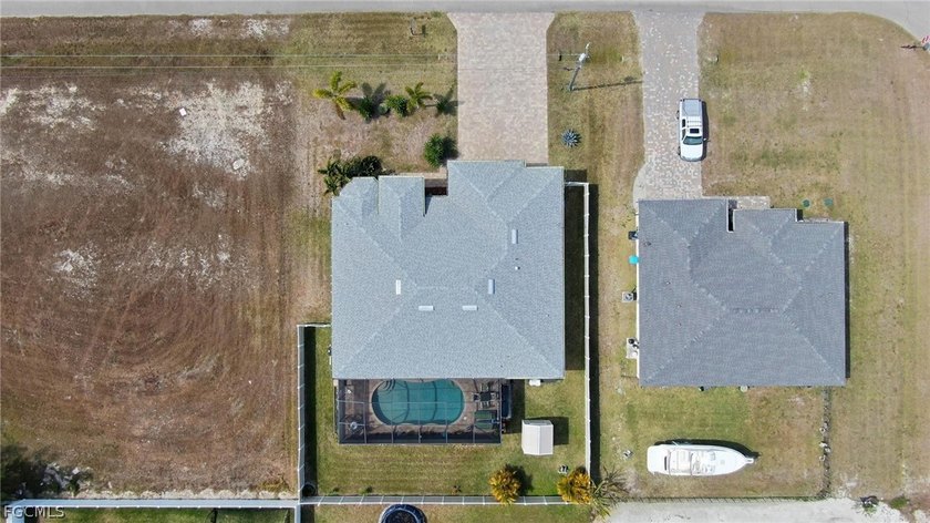 You've found your DREAM HOME in a PRIME location! Absolutely - photo 47
