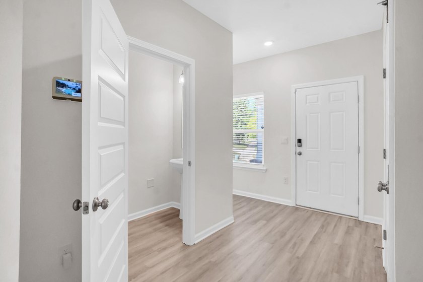 Ready to move in, this home is conveniently located just moments - photo 4