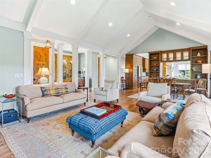 Rarely does a home of this caliber become available in Lakeview - photo 6
